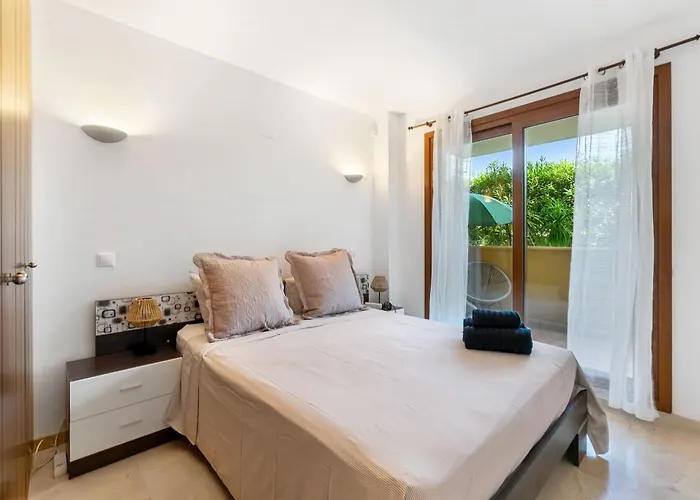 Estrella By The Sea *